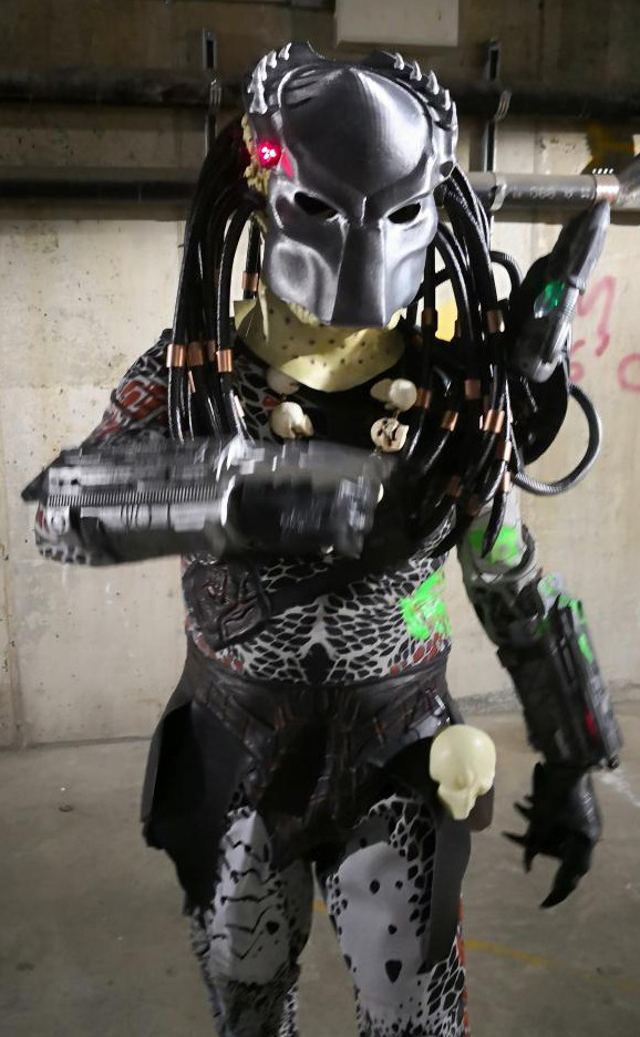 Easy Predator Costume : 6 Steps (with Pictures) - Instructables